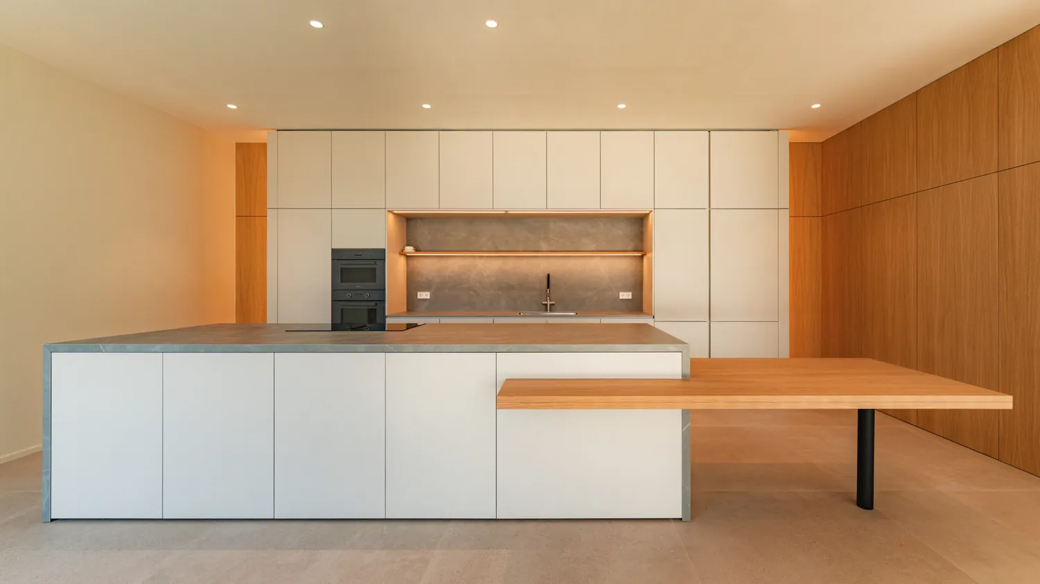 Designer kitchen with island
