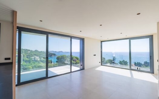 New Sea View Apartment in Treumal, Costa Brava